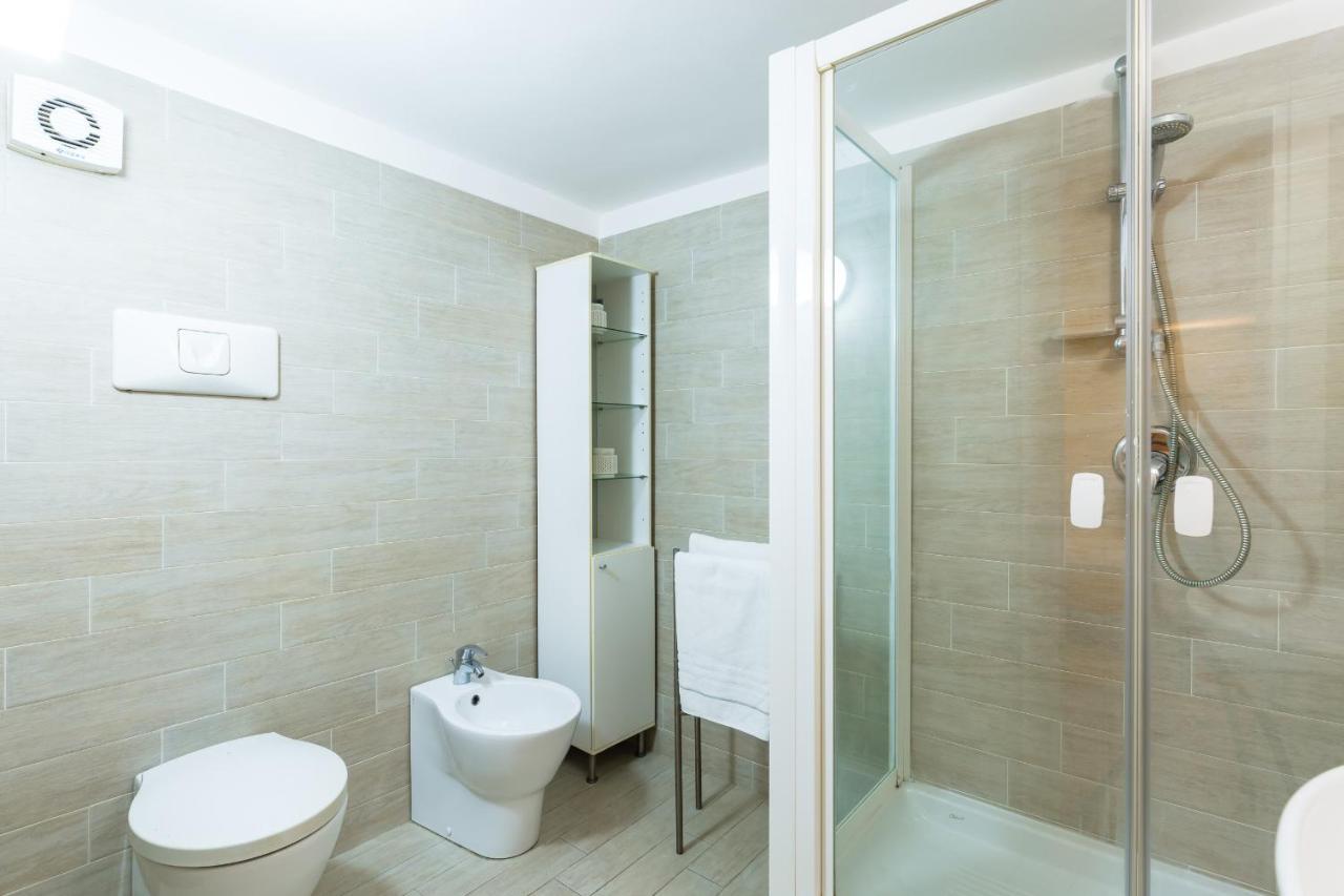 Ma Maison - Family Apartment At The Historical Center Napoli Bagian luar foto
