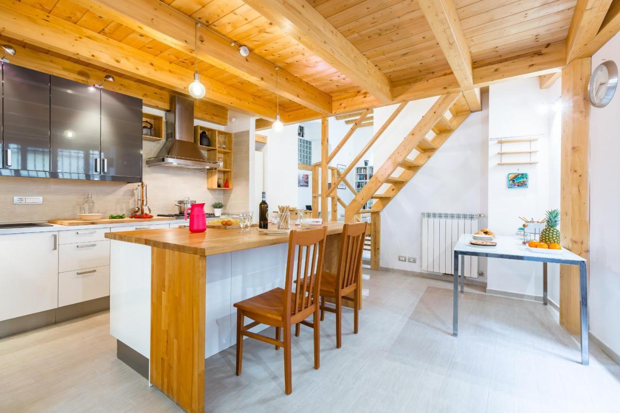 Ma Maison - Family Apartment At The Historical Center Napoli Bagian luar foto